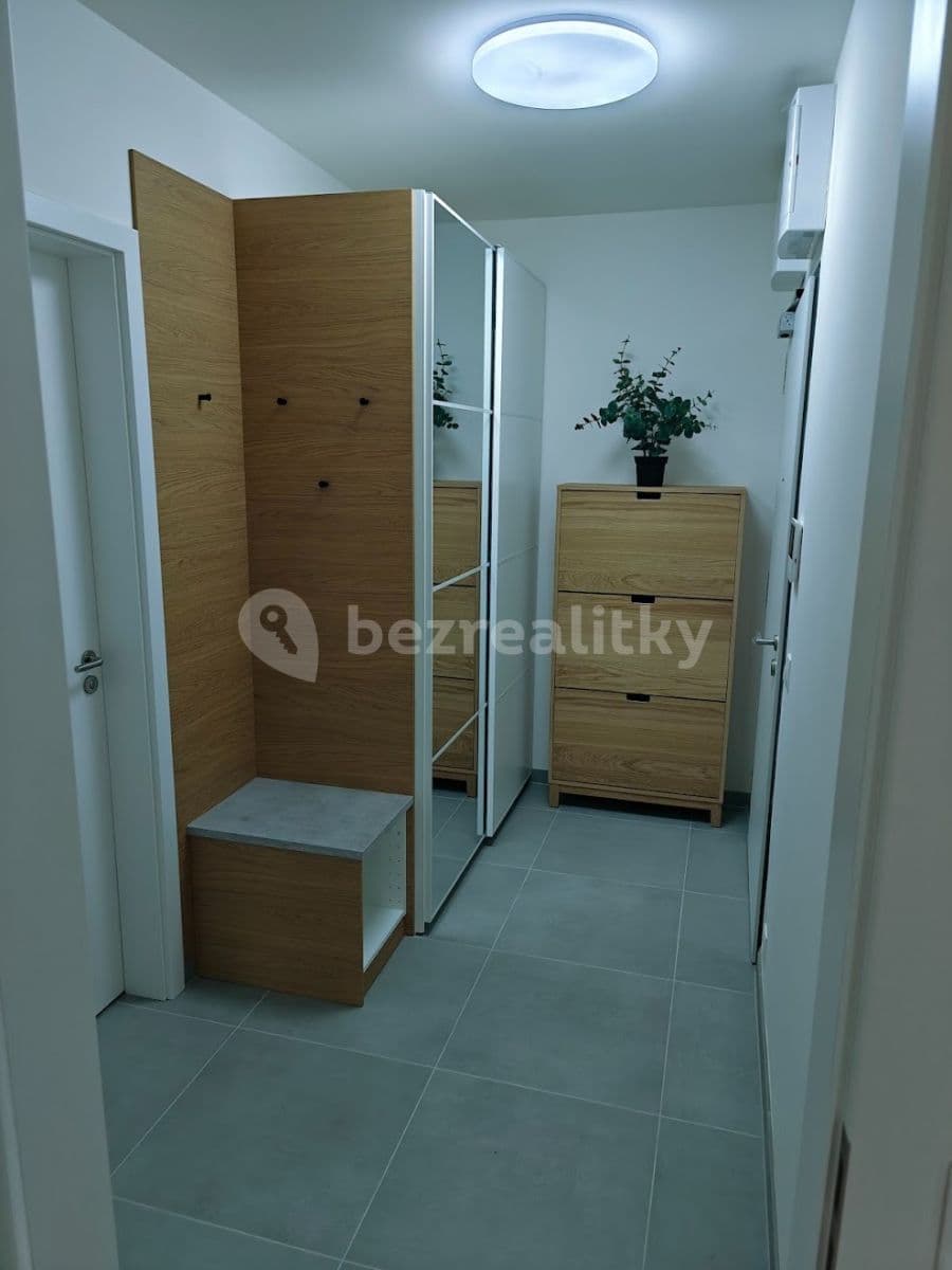 Prenájom bytu 2-izbový 53 m², Nurmiho, Praha, Praha Prenájom bytu 2-izbový 53 m², Nurmiho, Praha, Praha
