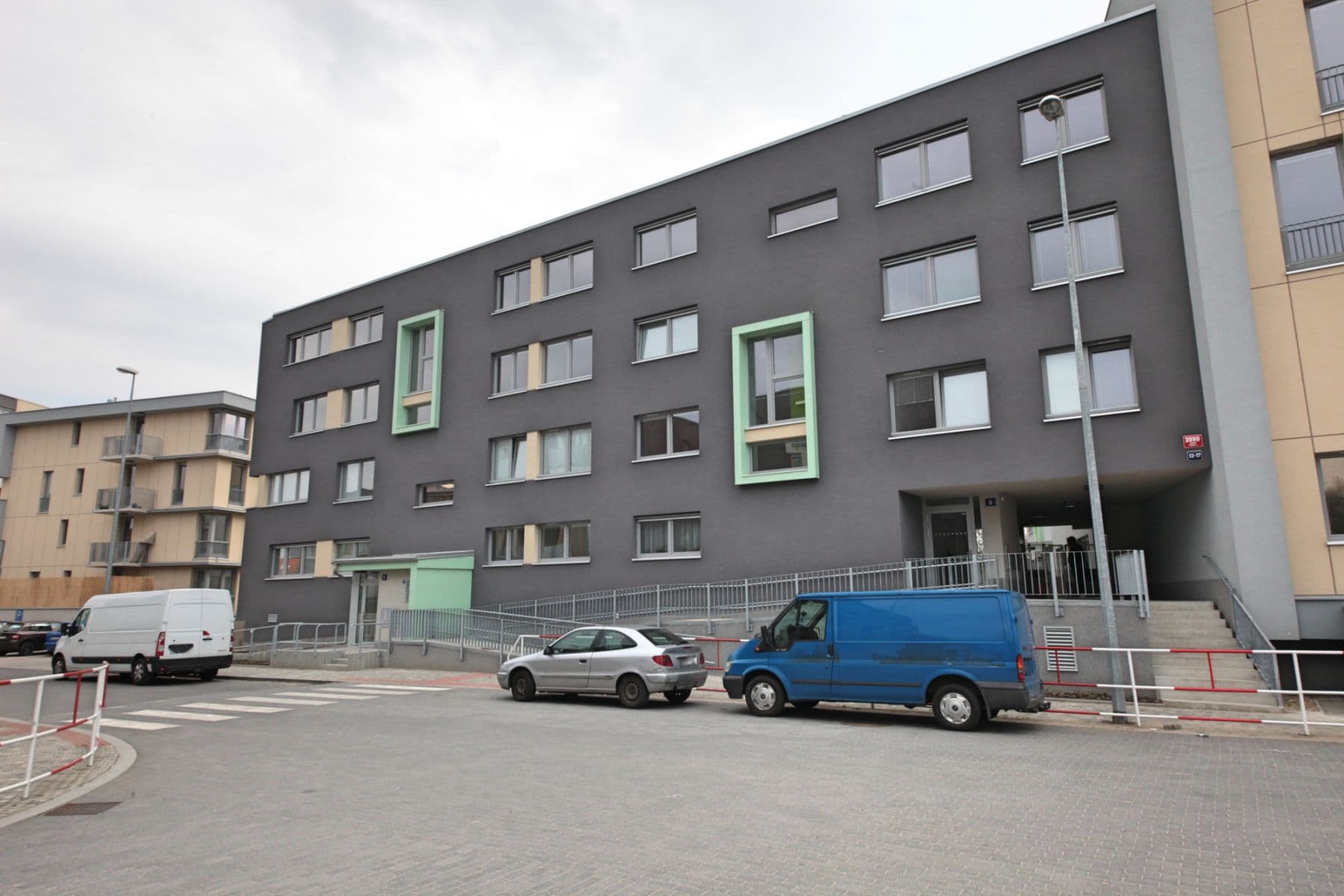 Prenájom bytu 85 m², Olgy Havlové, Praha, Praha Prenájom bytu 85 m², Olgy Havlové, Praha, Praha