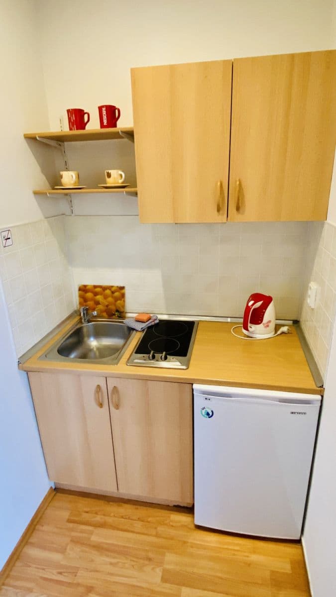 Prenájom bytu 37 m², Jana Masaryka, Praha, Praha Prenájom bytu 37 m², Jana Masaryka, Praha, Praha