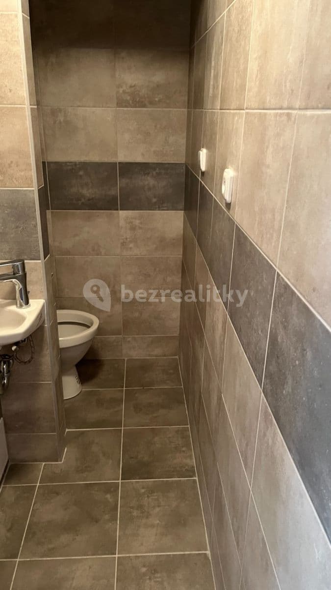 Prenájom bytu 1-izbový 37 m², Neklanova, Roudnice nad Labem, Ústecký kraj Prenájom bytu 1-izbový 37 m², Neklanova, Roudnice nad Labem, Ústecký kraj