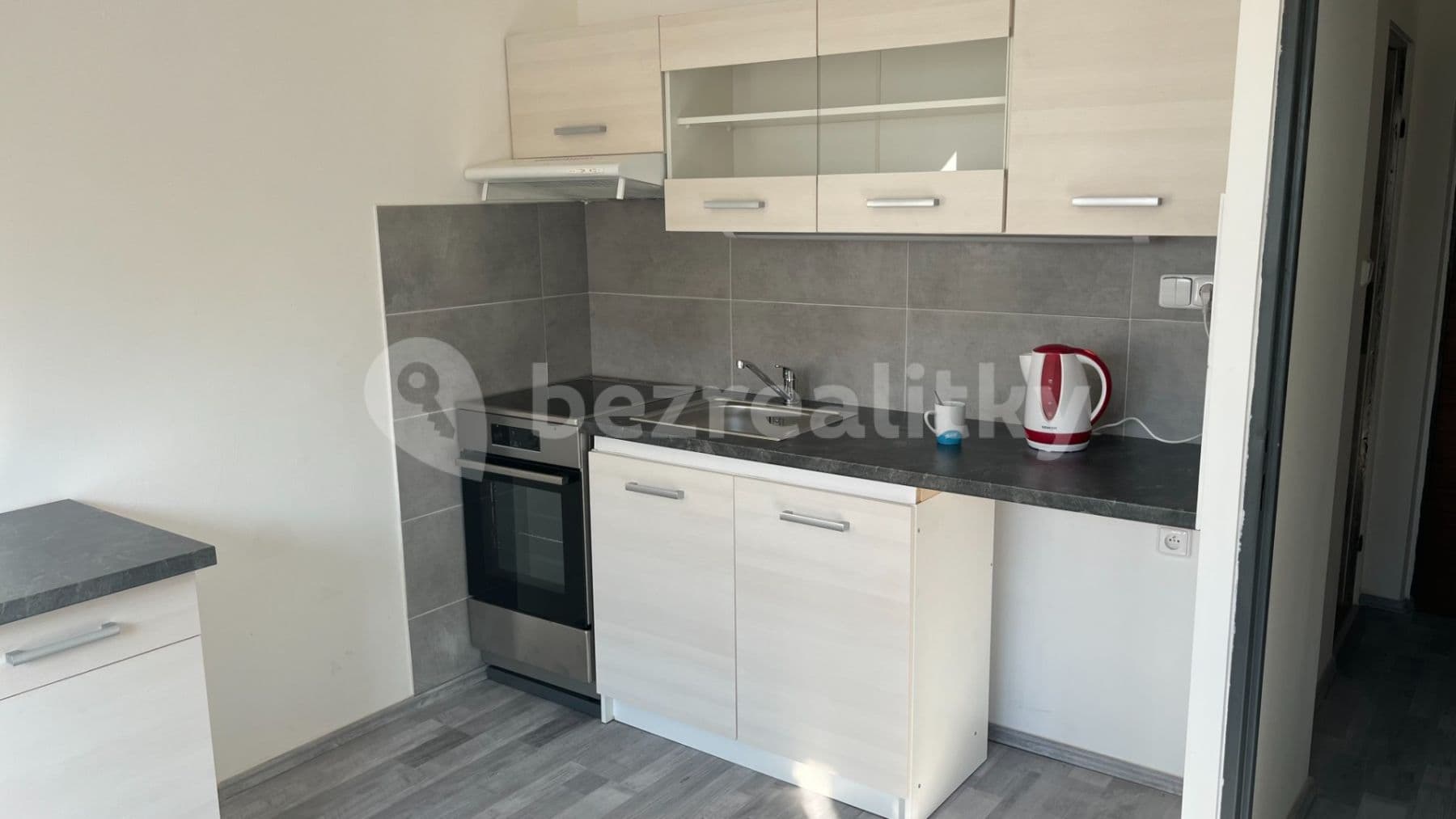 Prenájom bytu 1-izbový 37 m², Neklanova, Roudnice nad Labem, Ústecký kraj Prenájom bytu 1-izbový 37 m², Neklanova, Roudnice nad Labem, Ústecký kraj