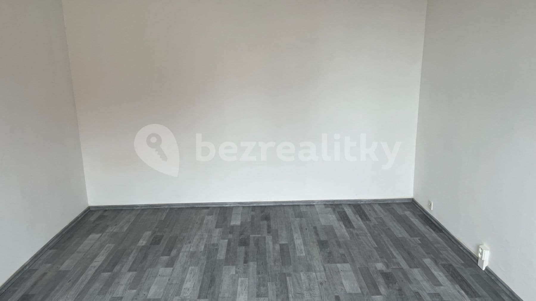 Prenájom bytu 1-izbový 37 m², Neklanova, Roudnice nad Labem, Ústecký kraj Prenájom bytu 1-izbový 37 m², Neklanova, Roudnice nad Labem, Ústecký kraj