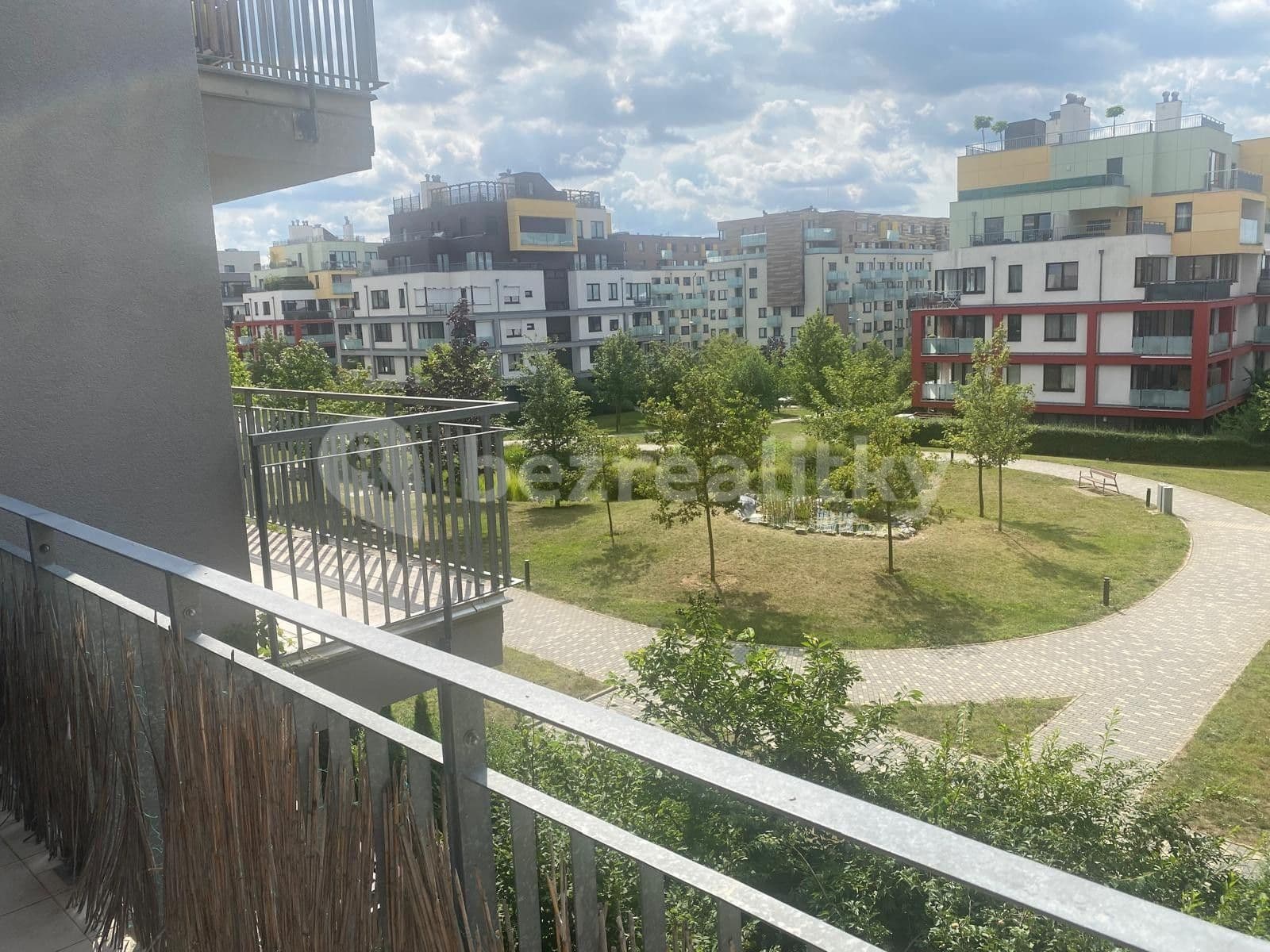 Prenájom bytu 3-izbový 65 m², Svitákova, Praha, Praha Prenájom bytu 3-izbový 65 m², Svitákova, Praha, Praha
