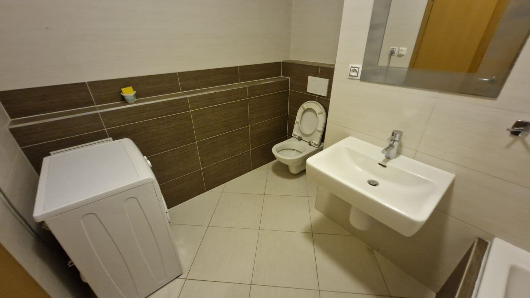 Prenájom bytu 3-izbový 65 m², Svitákova, Praha, Praha Prenájom bytu 3-izbový 65 m², Svitákova, Praha, Praha