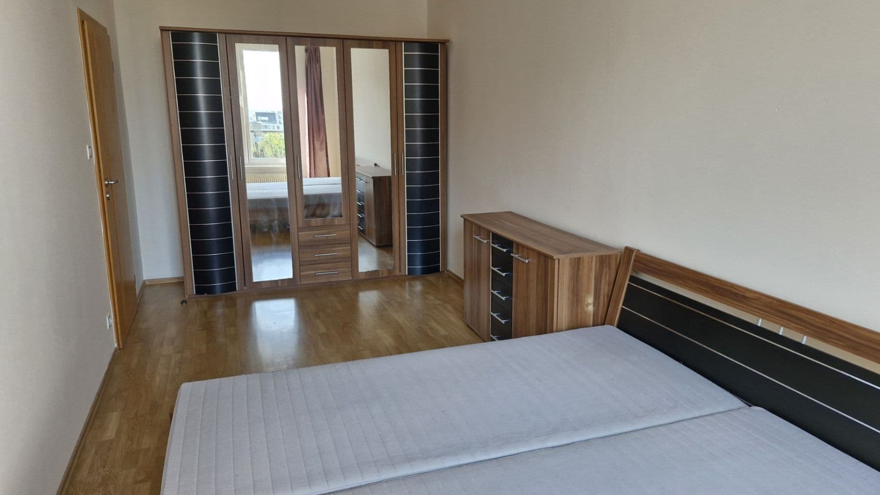 Prenájom bytu 3-izbový 65 m², Svitákova, Praha, Praha Prenájom bytu 3-izbový 65 m², Svitákova, Praha, Praha