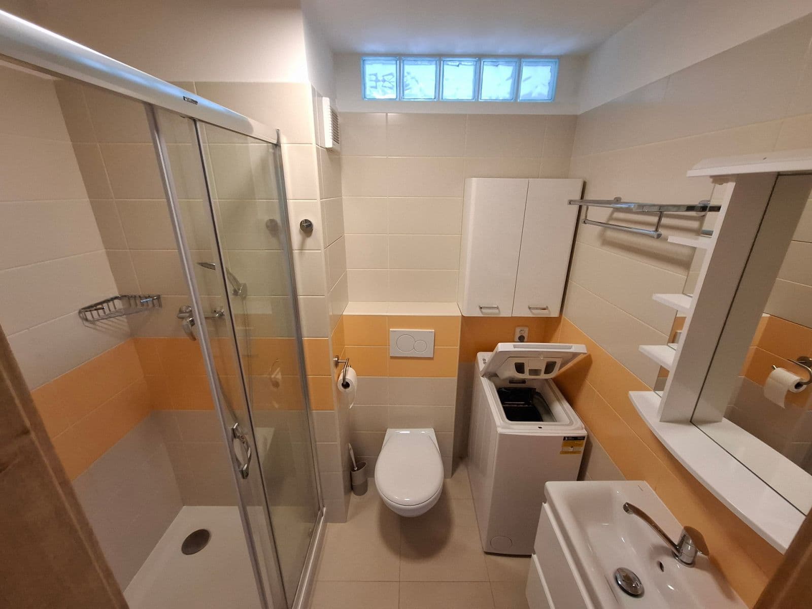 Prenájom bytu 1-izbový 27 m², Veltruská, Praha, Praha Prenájom bytu 1-izbový 27 m², Veltruská, Praha, Praha