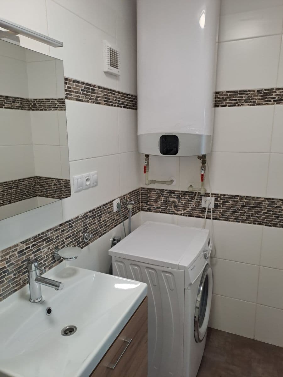 Prenájom bytu 3-izbový 107 m², Za rybníkem, Lišany, Středočeský kraj Prenájom bytu 3-izbový 107 m², Za rybníkem, Lišany, Středočeský kraj