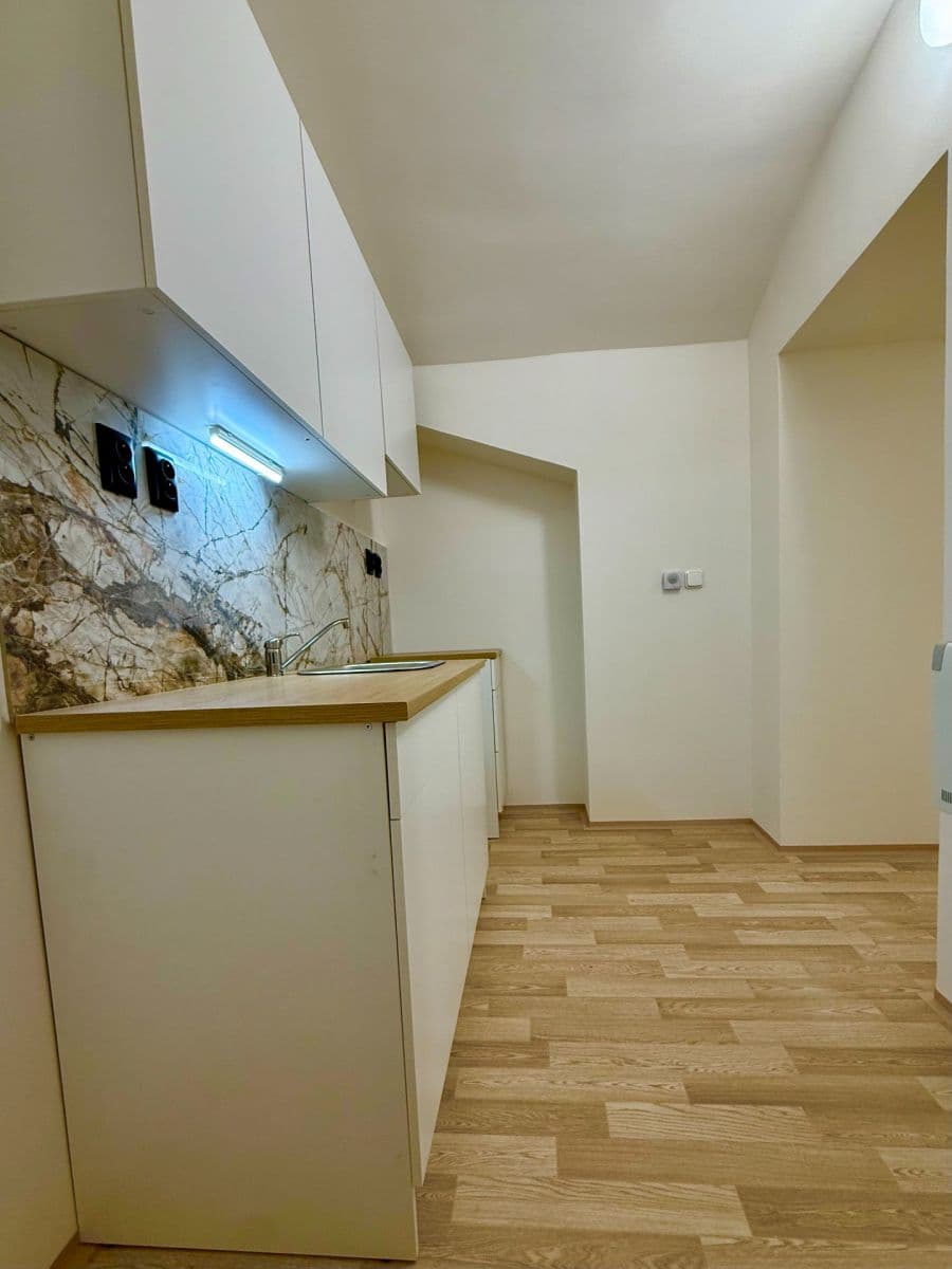 Predaj bytu 2-izbový 56 m², Čestmírova, Praha, Praha Predaj bytu 2-izbový 56 m², Čestmírova, Praha, Praha