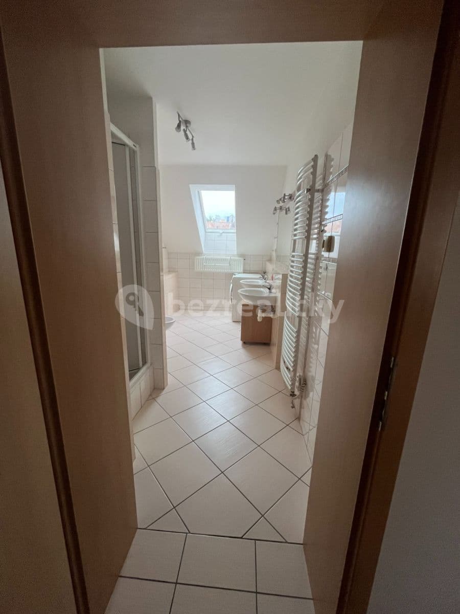 Prenájom bytu 3-izbový 120 m², Bohatcova, Brno, Jihomoravský kraj Prenájom bytu 3-izbový 120 m², Bohatcova, Brno, Jihomoravský kraj