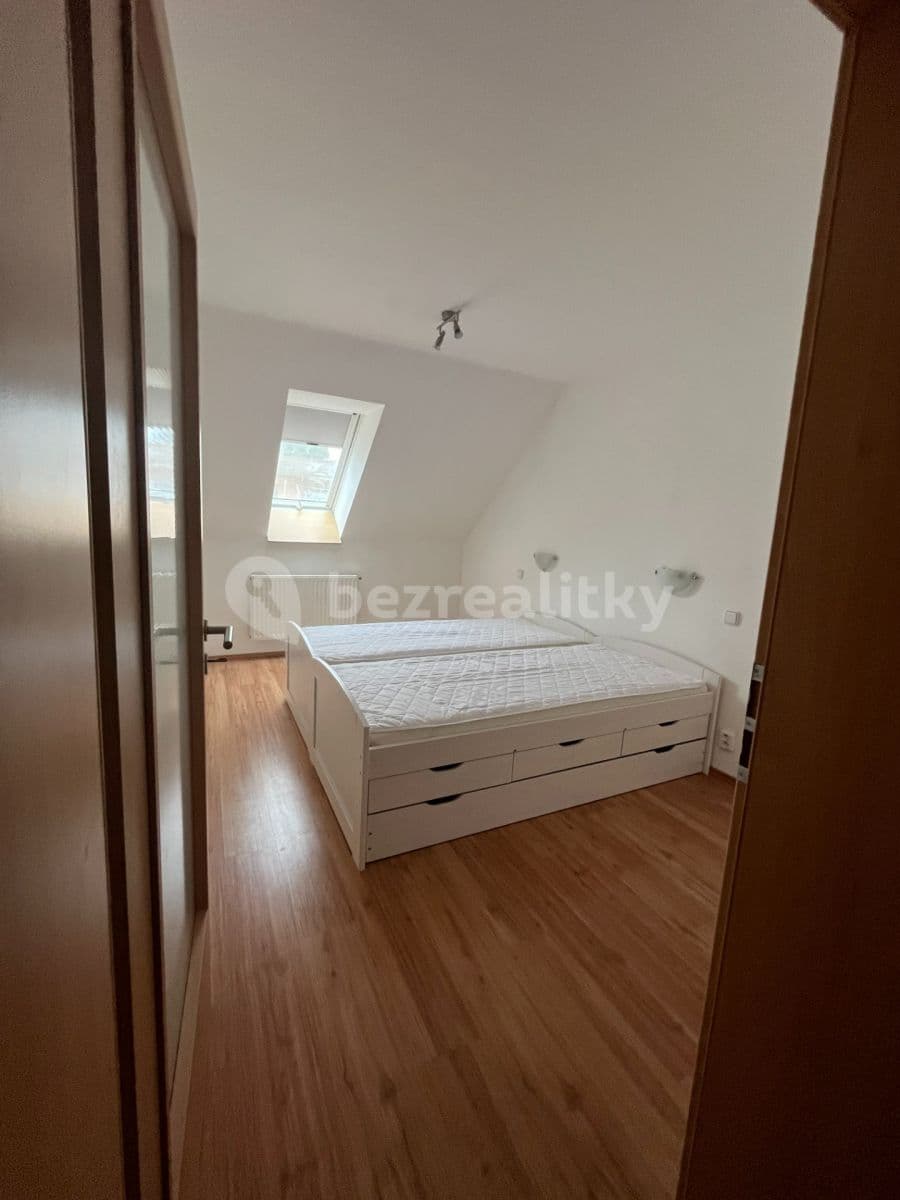 Prenájom bytu 3-izbový 120 m², Bohatcova, Brno, Jihomoravský kraj Prenájom bytu 3-izbový 120 m², Bohatcova, Brno, Jihomoravský kraj