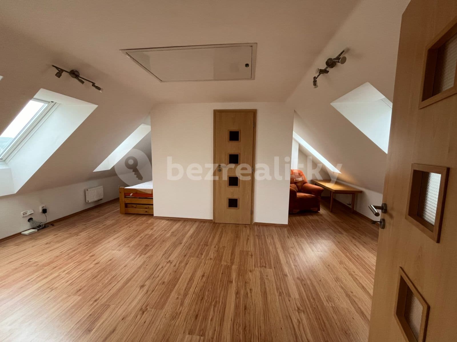Prenájom bytu 3-izbový 120 m², Bohatcova, Brno, Jihomoravský kraj Prenájom bytu 3-izbový 120 m², Bohatcova, Brno, Jihomoravský kraj