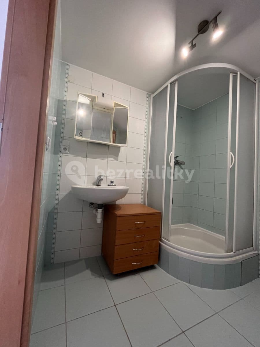 Prenájom bytu 3-izbový 120 m², Bohatcova, Brno, Jihomoravský kraj Prenájom bytu 3-izbový 120 m², Bohatcova, Brno, Jihomoravský kraj