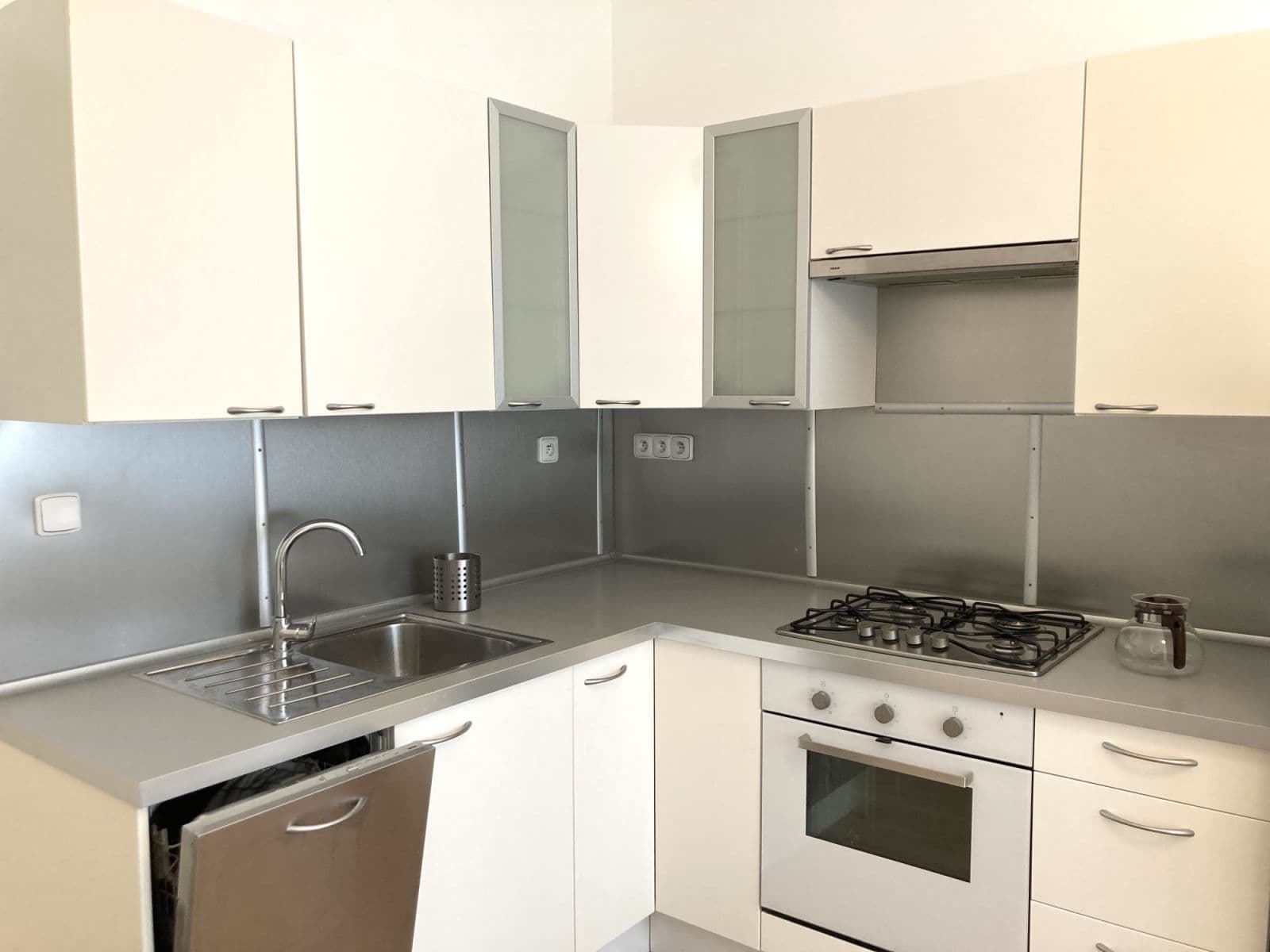 Prenájom bytu 43 m², Drahobejlova, Praha, Praha Prenájom bytu 43 m², Drahobejlova, Praha, Praha