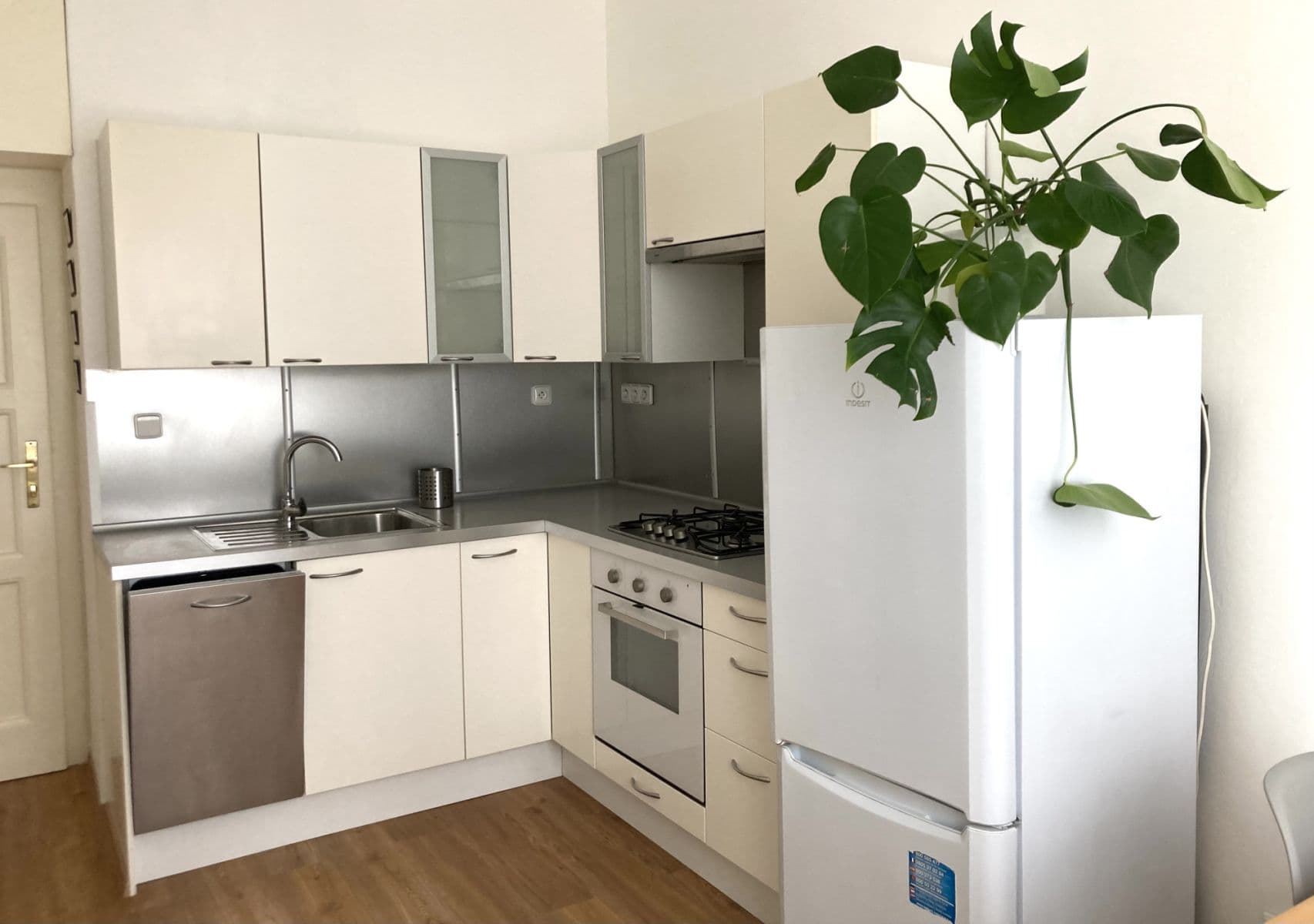 Prenájom bytu 43 m², Drahobejlova, Praha, Praha Prenájom bytu 43 m², Drahobejlova, Praha, Praha