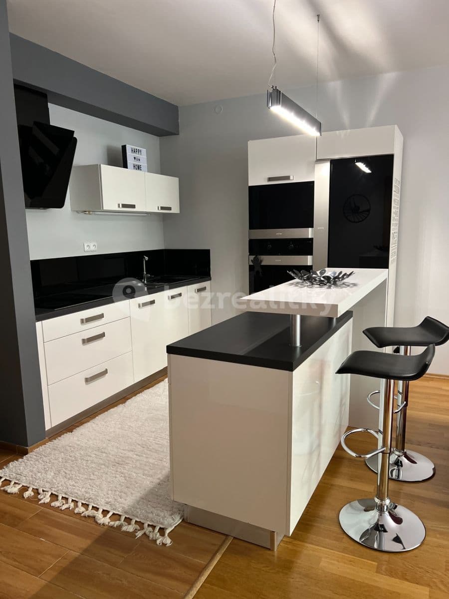 Prenájom bytu 2-izbový 56 m², Varhulíkové, Praha, Praha Prenájom bytu 2-izbový 56 m², Varhulíkové, Praha, Praha