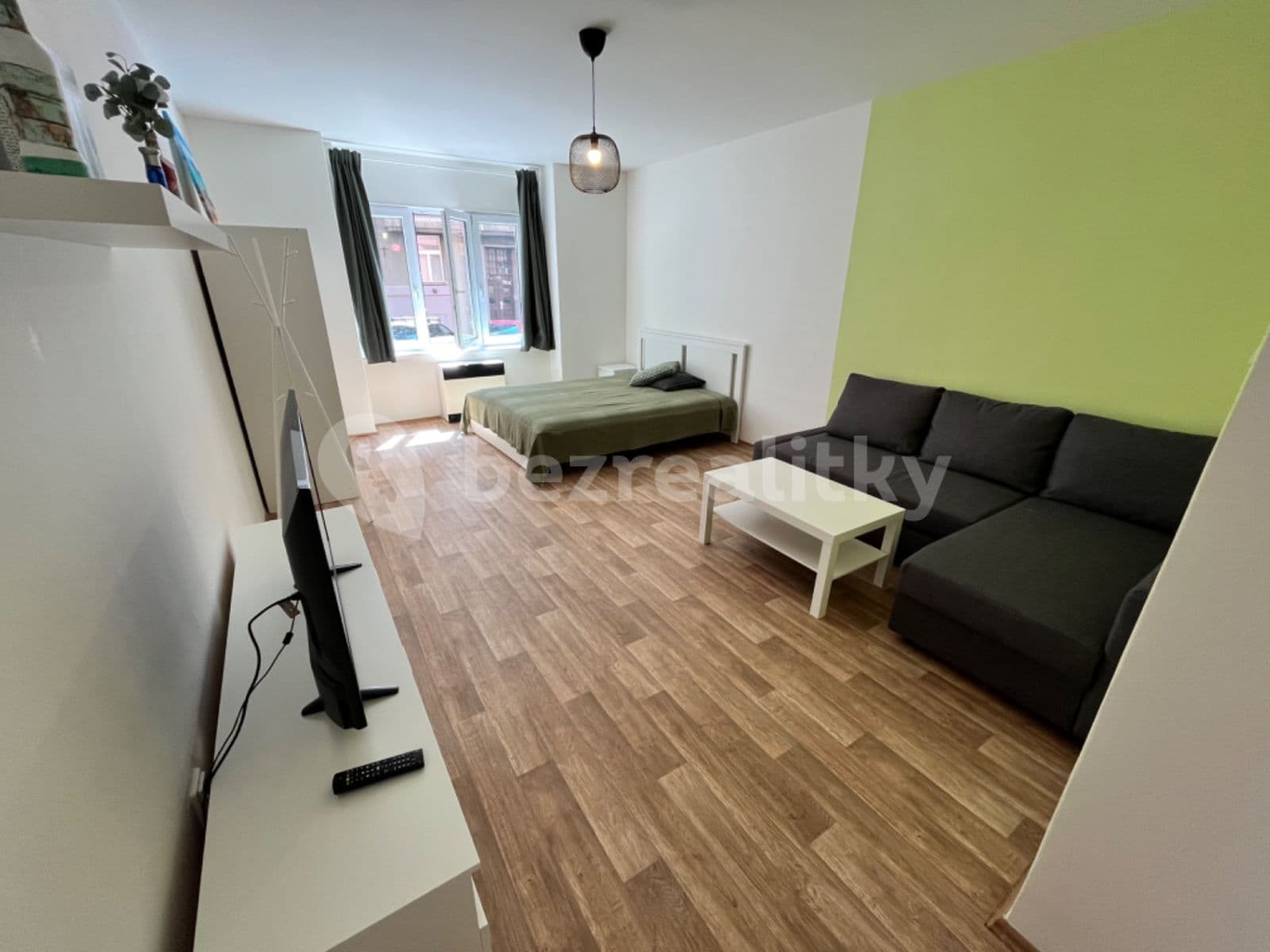 Prenájom bytu 2-izbový 58 m², Kolínská, Praha, Praha Prenájom bytu 2-izbový 58 m², Kolínská, Praha, Praha
