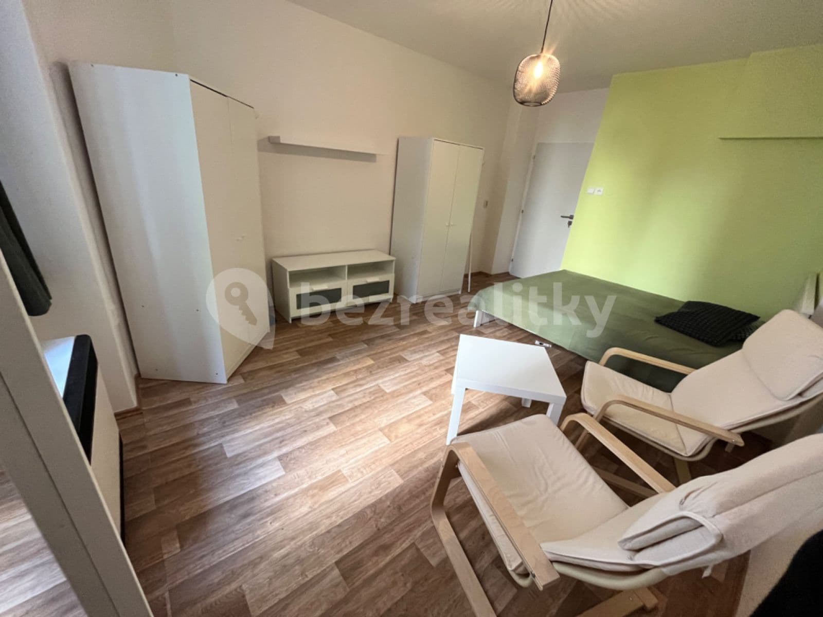 Prenájom bytu 2-izbový 58 m², Kolínská, Praha, Praha Prenájom bytu 2-izbový 58 m², Kolínská, Praha, Praha