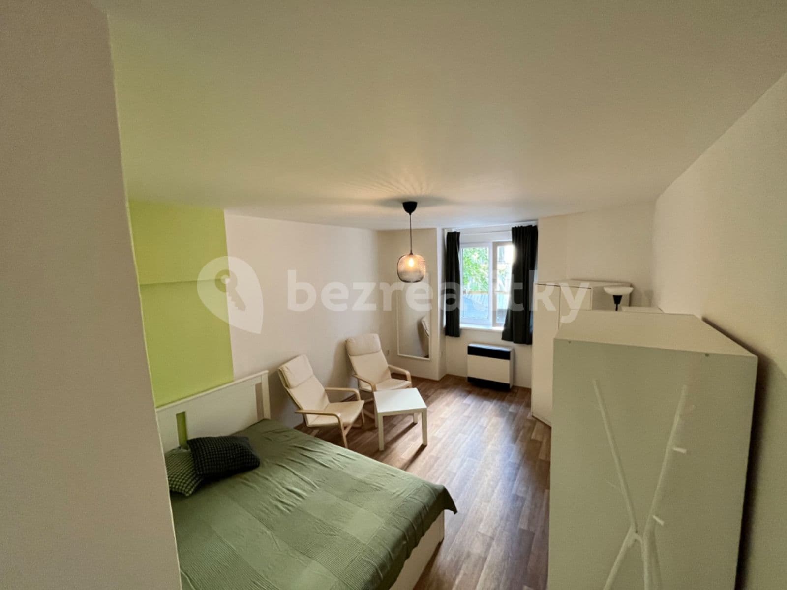Prenájom bytu 2-izbový 58 m², Kolínská, Praha, Praha Prenájom bytu 2-izbový 58 m², Kolínská, Praha, Praha