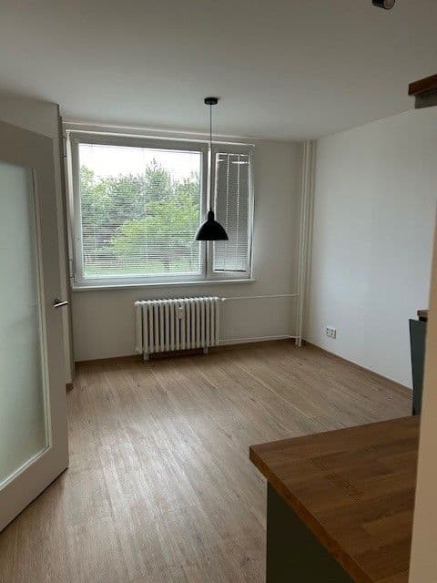 Prenájom bytu 2-izbový 45 m², třída Edvarda Beneše, Hradec Králové, Královéhradecký kraj Prenájom bytu 2-izbový 45 m², třída Edvarda Beneše, Hradec Králové, Královéhradecký kraj