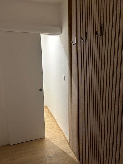 Prenájom bytu 2-izbový 45 m², třída Edvarda Beneše, Hradec Králové, Královéhradecký kraj Prenájom bytu 2-izbový 45 m², třída Edvarda Beneše, Hradec Králové, Královéhradecký kraj