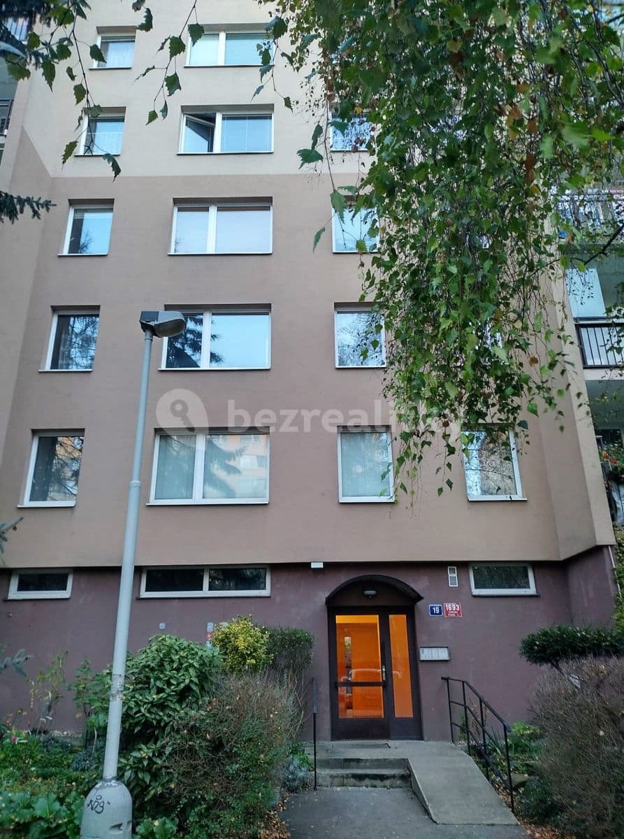 Prenájom bytu 1-izbový 32 m², Benkova, Praha, Praha Prenájom bytu 1-izbový 32 m², Benkova, Praha, Praha