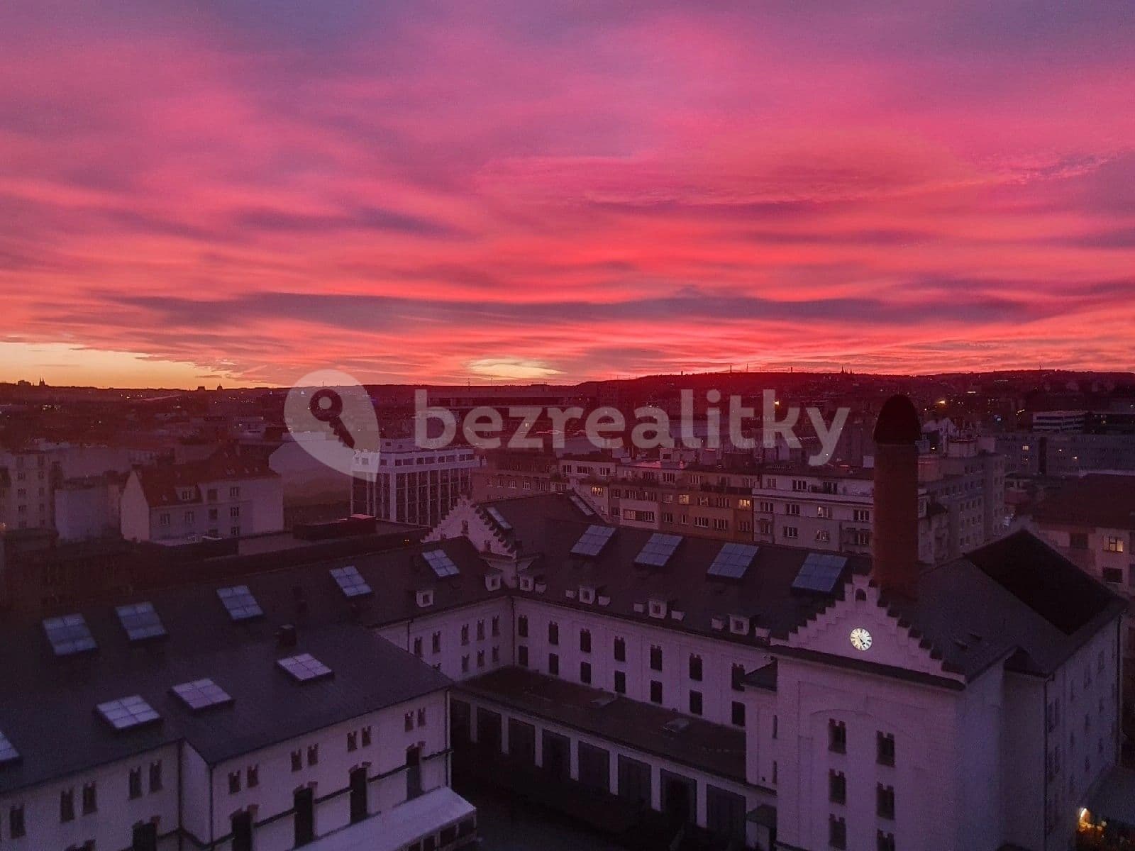 Prenájom bytu 2-izbový 70 m², U Uranie, Praha, Praha Prenájom bytu 2-izbový 70 m², U Uranie, Praha, Praha