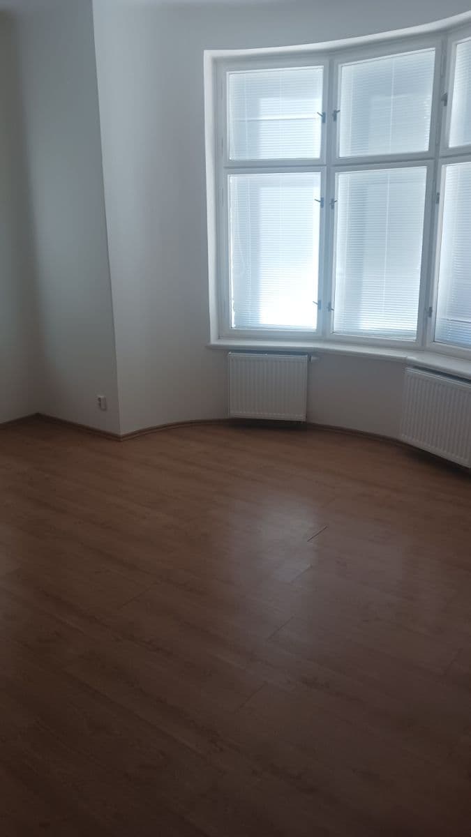 Prenájom bytu 2-izbový 74 m², Fetrovská, Praha, Praha Prenájom bytu 2-izbový 74 m², Fetrovská, Praha, Praha