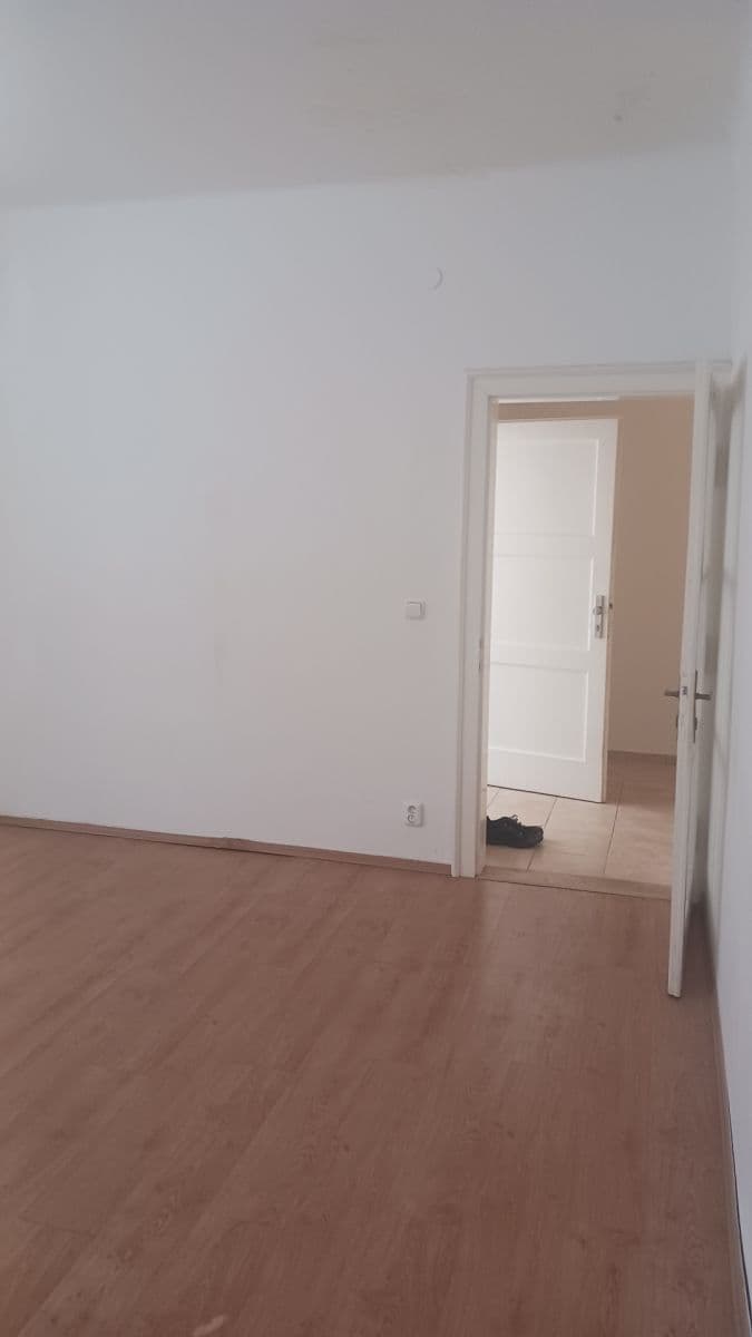 Prenájom bytu 2-izbový 74 m², Fetrovská, Praha, Praha Prenájom bytu 2-izbový 74 m², Fetrovská, Praha, Praha