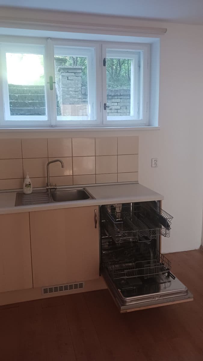 Prenájom bytu 2-izbový 74 m², Fetrovská, Praha, Praha Prenájom bytu 2-izbový 74 m², Fetrovská, Praha, Praha
