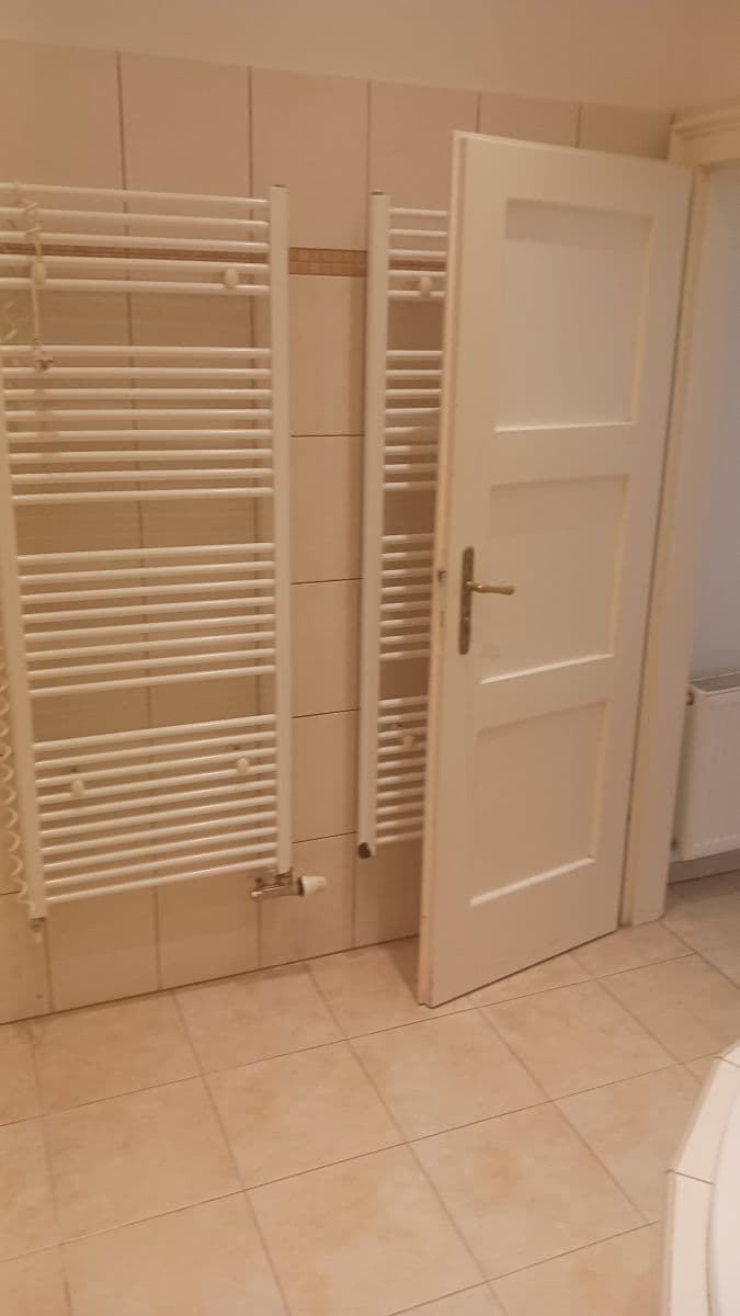 Prenájom bytu 2-izbový 74 m², Fetrovská, Praha, Praha Prenájom bytu 2-izbový 74 m², Fetrovská, Praha, Praha