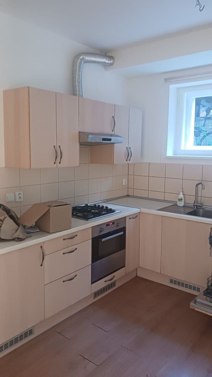 Prenájom bytu 2-izbový 74 m², Fetrovská, Praha, Praha Prenájom bytu 2-izbový 74 m², Fetrovská, Praha, Praha