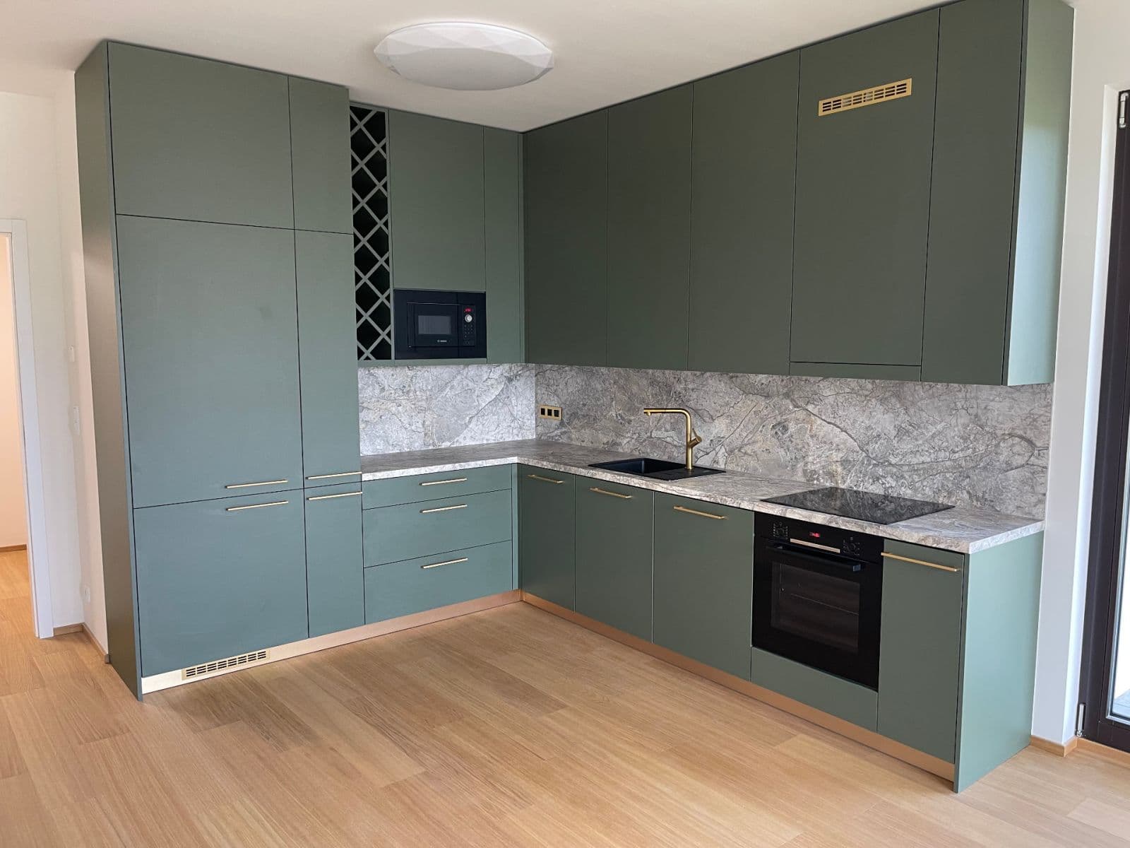 Prenájom bytu 3-izbový 87 m², V Třešňovce, Praha, Praha Prenájom bytu 3-izbový 87 m², V Třešňovce, Praha, Praha