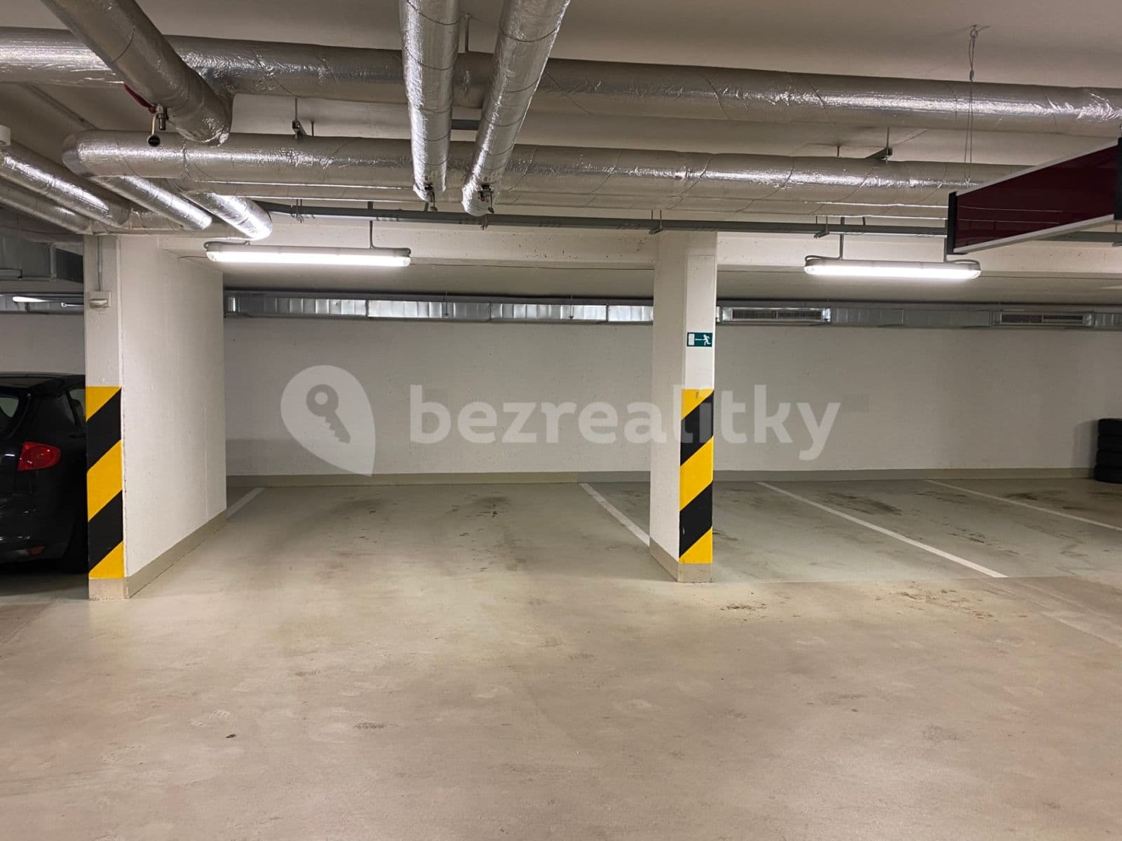 Prenájom garáže 20 m², Athénská, Praha, Praha Prenájom garáže 20 m², Athénská, Praha, Praha