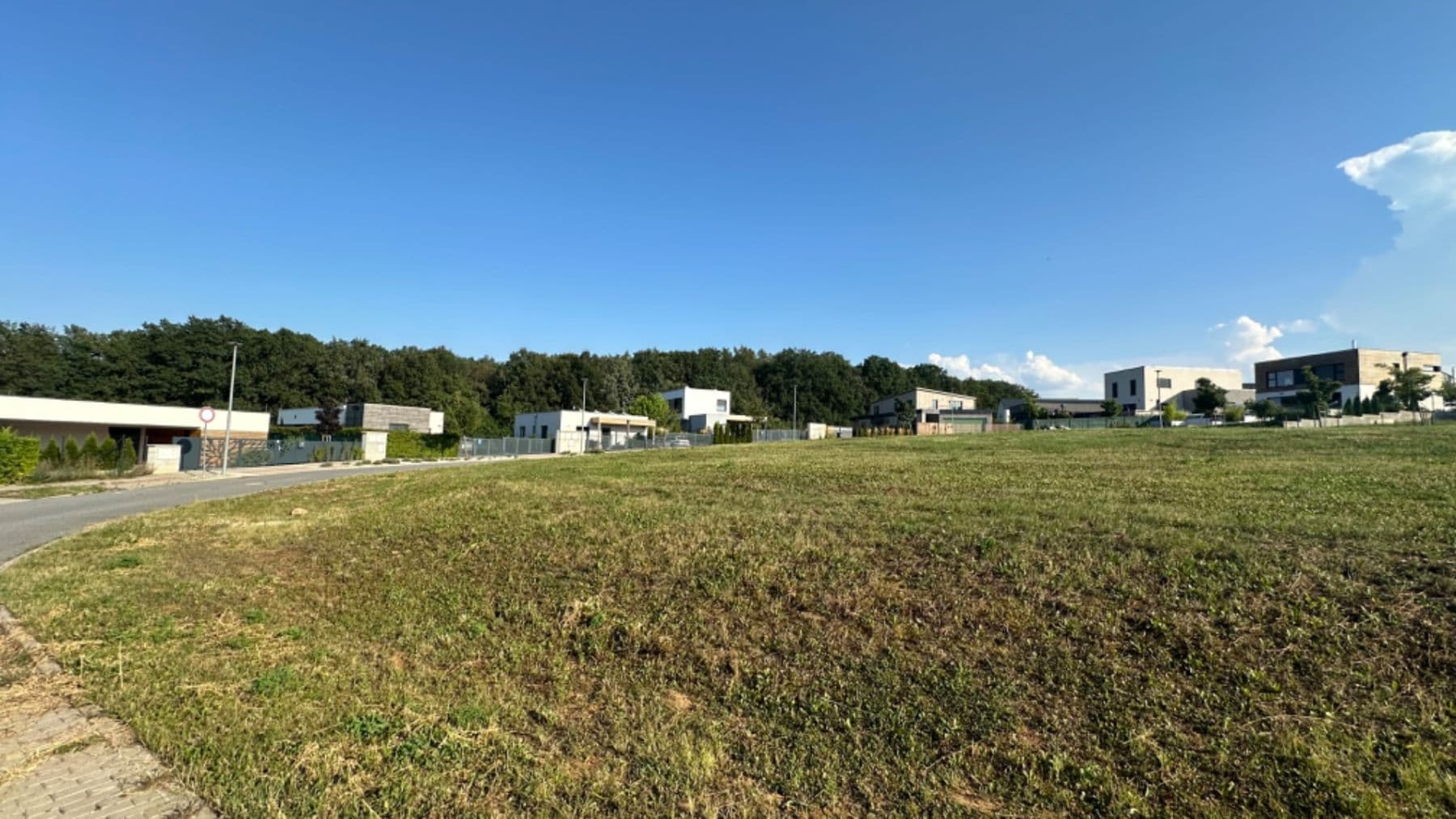 Predaj pozemku 854 m², U Rybníčka, Vysoký Újezd, Středočeský kraj Predaj pozemku 854 m², U Rybníčka, Vysoký Újezd, Středočeský kraj