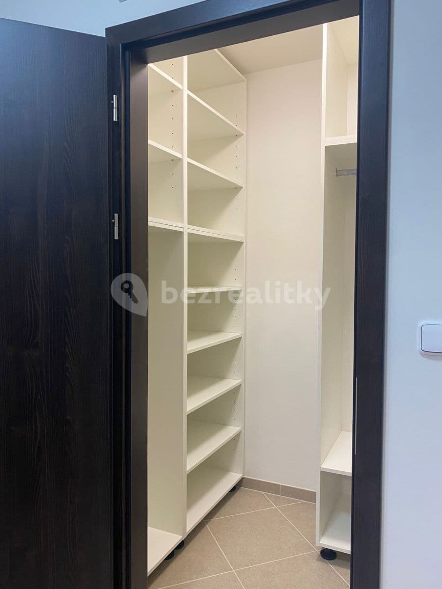 Prenájom bytu 2-izbový 52 m², Ondrákové, Praha, Praha Prenájom bytu 2-izbový 52 m², Ondrákové, Praha, Praha