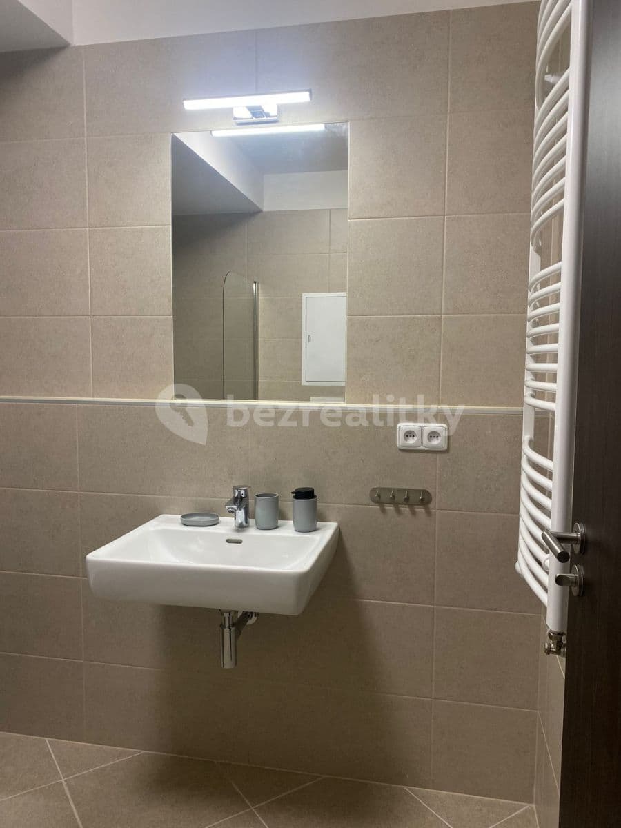 Prenájom bytu 2-izbový 52 m², Ondrákové, Praha, Praha Prenájom bytu 2-izbový 52 m², Ondrákové, Praha, Praha