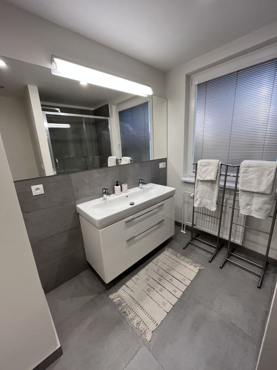 Prenájom bytu 88 m², Weberova, Praha, Praha Prenájom bytu 88 m², Weberova, Praha, Praha