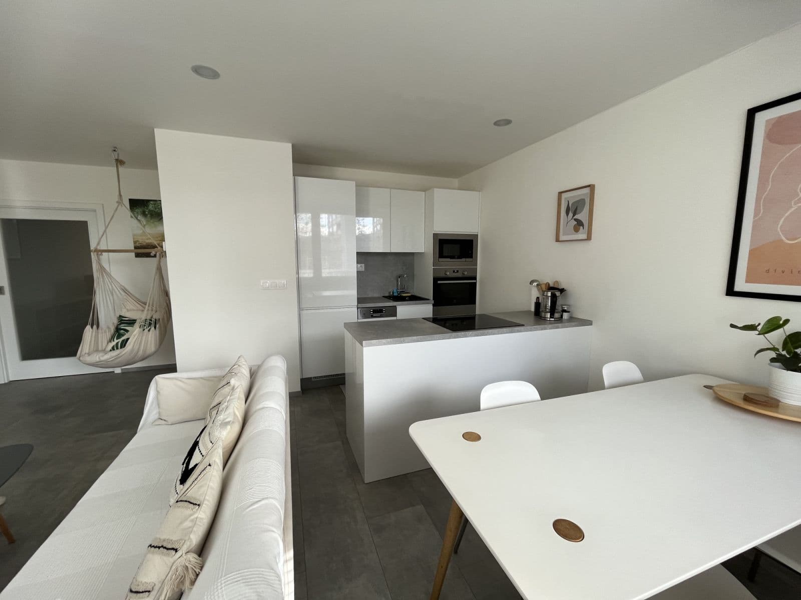 Prenájom bytu 88 m², Weberova, Praha, Praha Prenájom bytu 88 m², Weberova, Praha, Praha