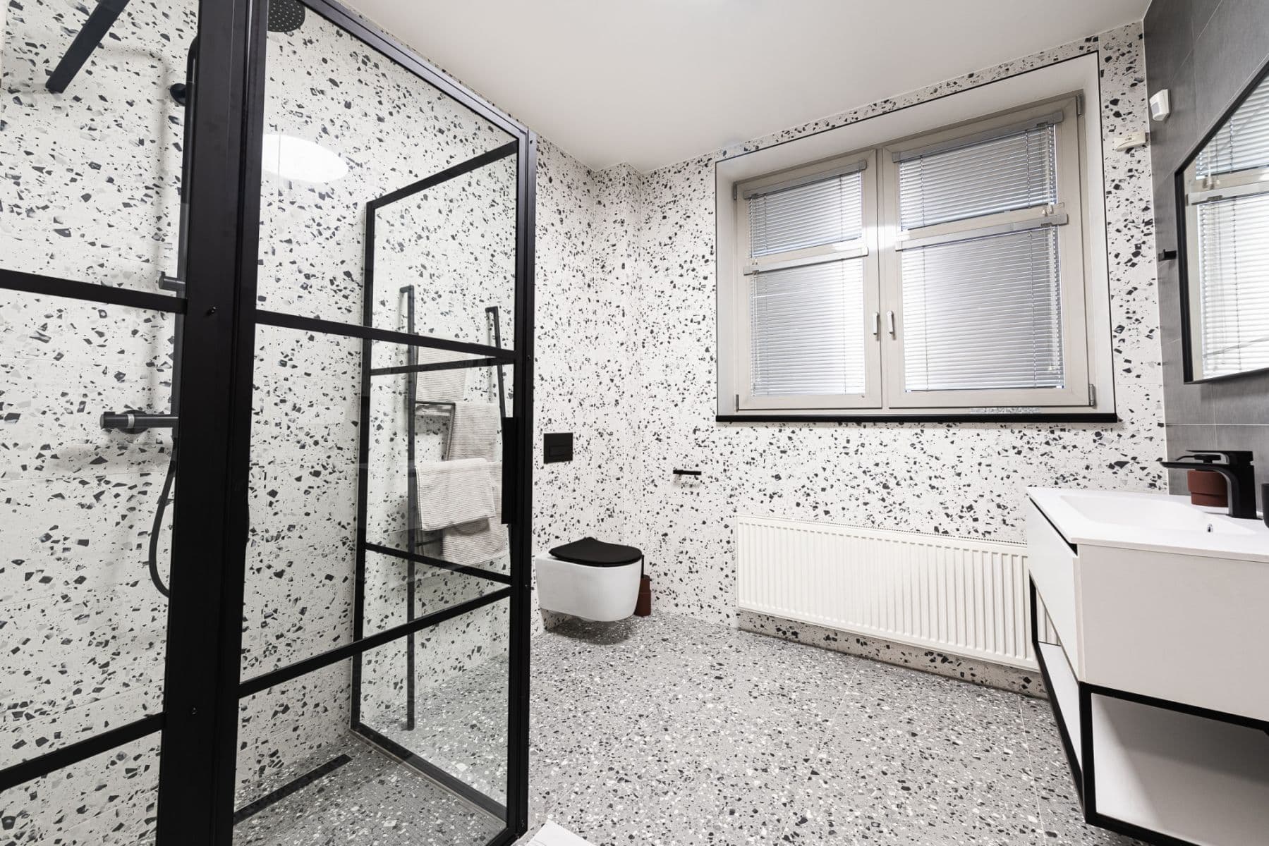 Prenájom bytu 46 m², Českomoravská, Praha, Praha Prenájom bytu 46 m², Českomoravská, Praha, Praha