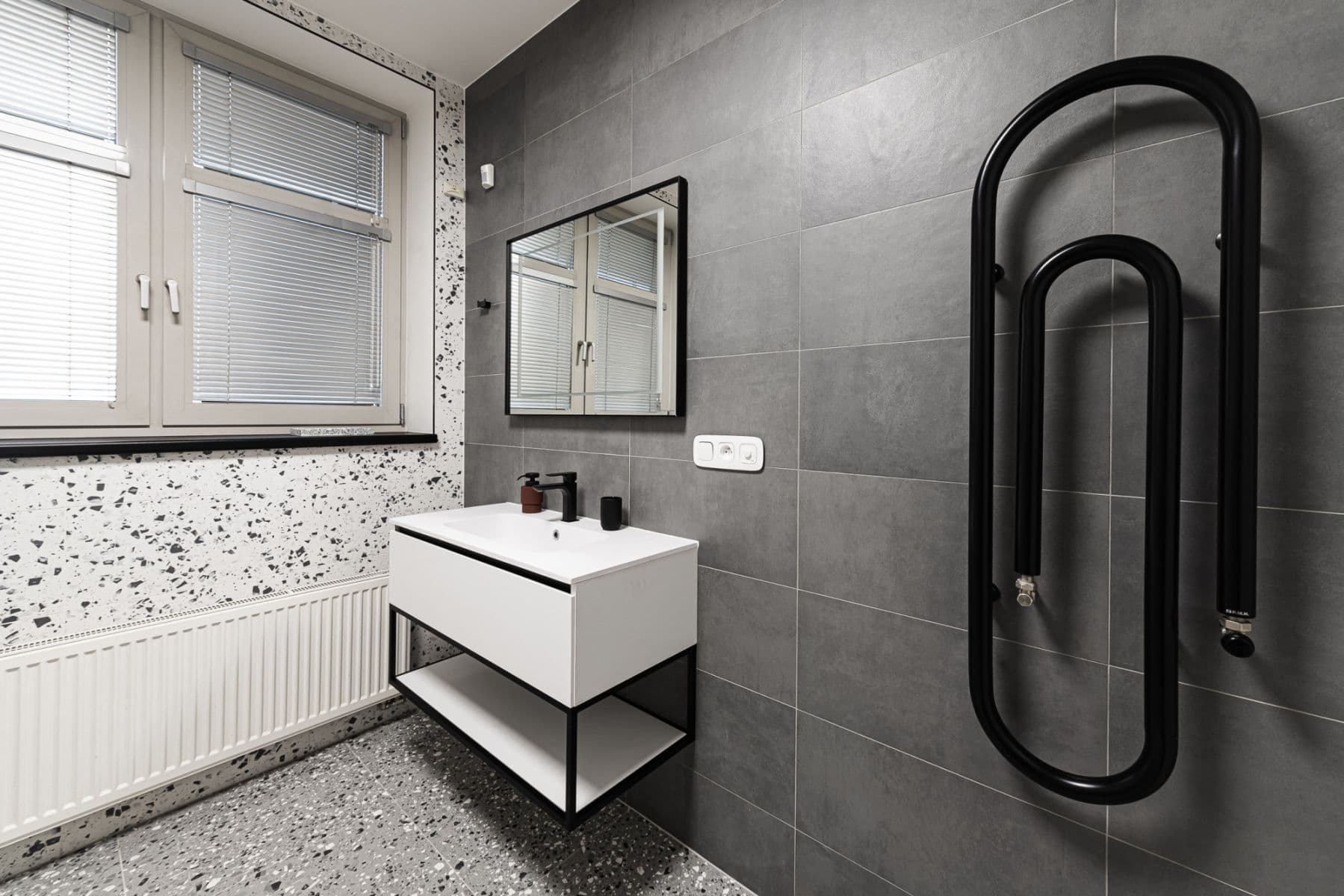 Prenájom bytu 46 m², Českomoravská, Praha, Praha Prenájom bytu 46 m², Českomoravská, Praha, Praha