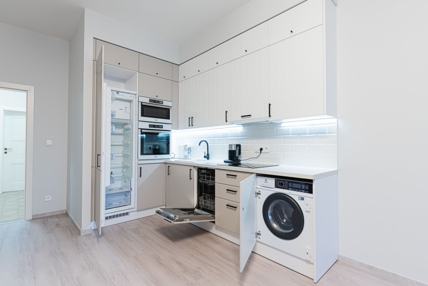 Prenájom bytu 46 m², Českomoravská, Praha, Praha Prenájom bytu 46 m², Českomoravská, Praha, Praha