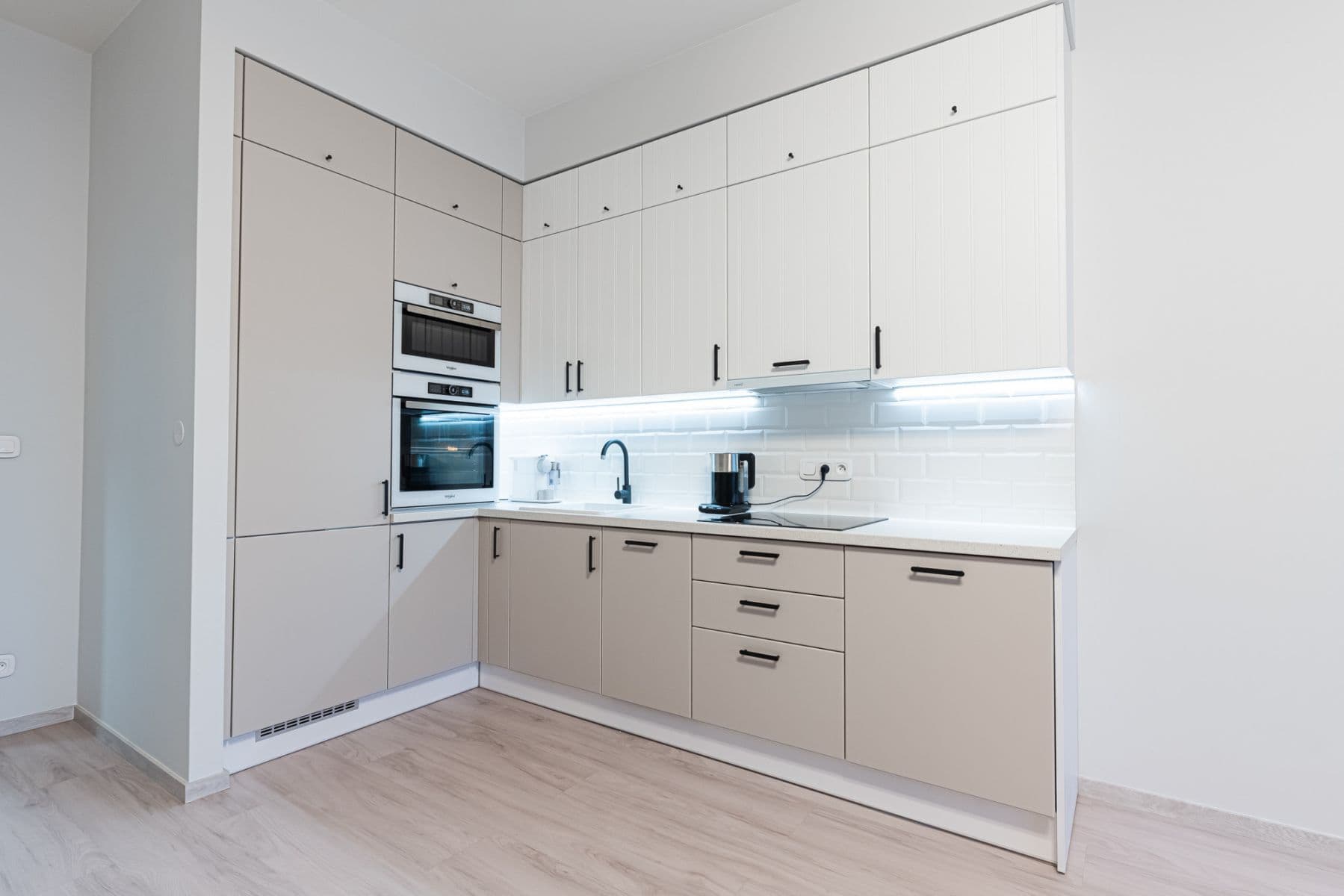 Prenájom bytu 46 m², Českomoravská, Praha, Praha Prenájom bytu 46 m², Českomoravská, Praha, Praha
