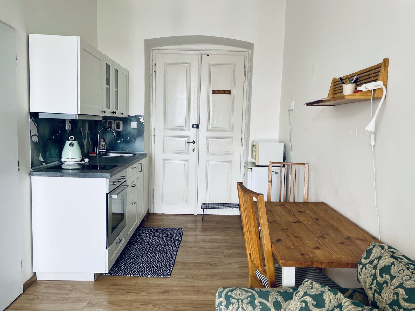 Prenájom bytu 30 m², Šaldova, Praha, Praha Prenájom bytu 30 m², Šaldova, Praha, Praha