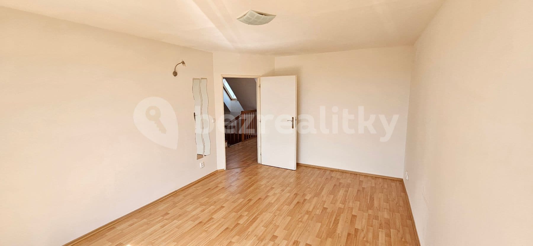 Prenájom bytu 2-izbový 75 m², Zenklova, Praha, Praha Prenájom bytu 2-izbový 75 m², Zenklova, Praha, Praha