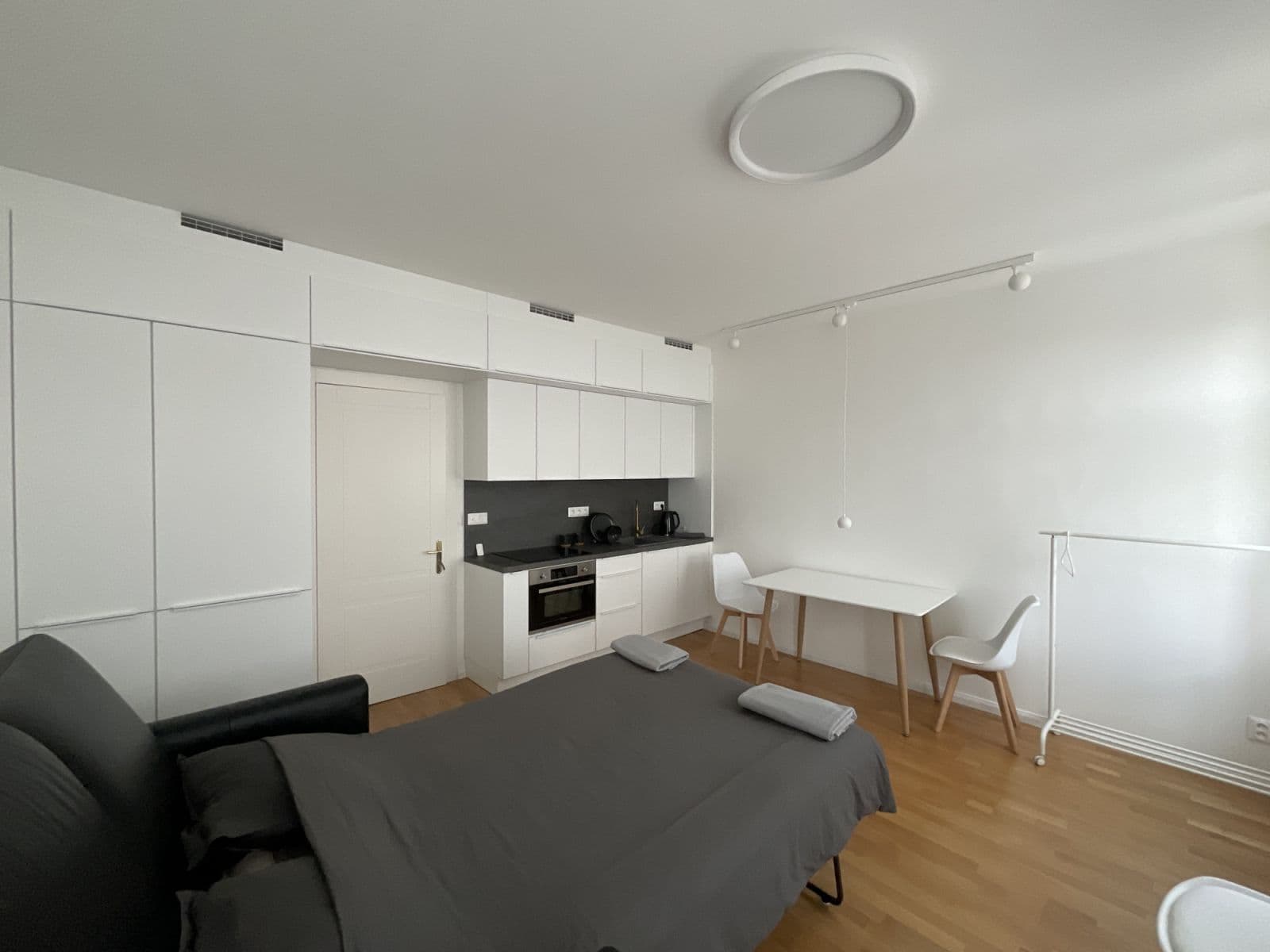 Prenájom bytu 27 m², Rubešova, Praha, Praha Prenájom bytu 27 m², Rubešova, Praha, Praha