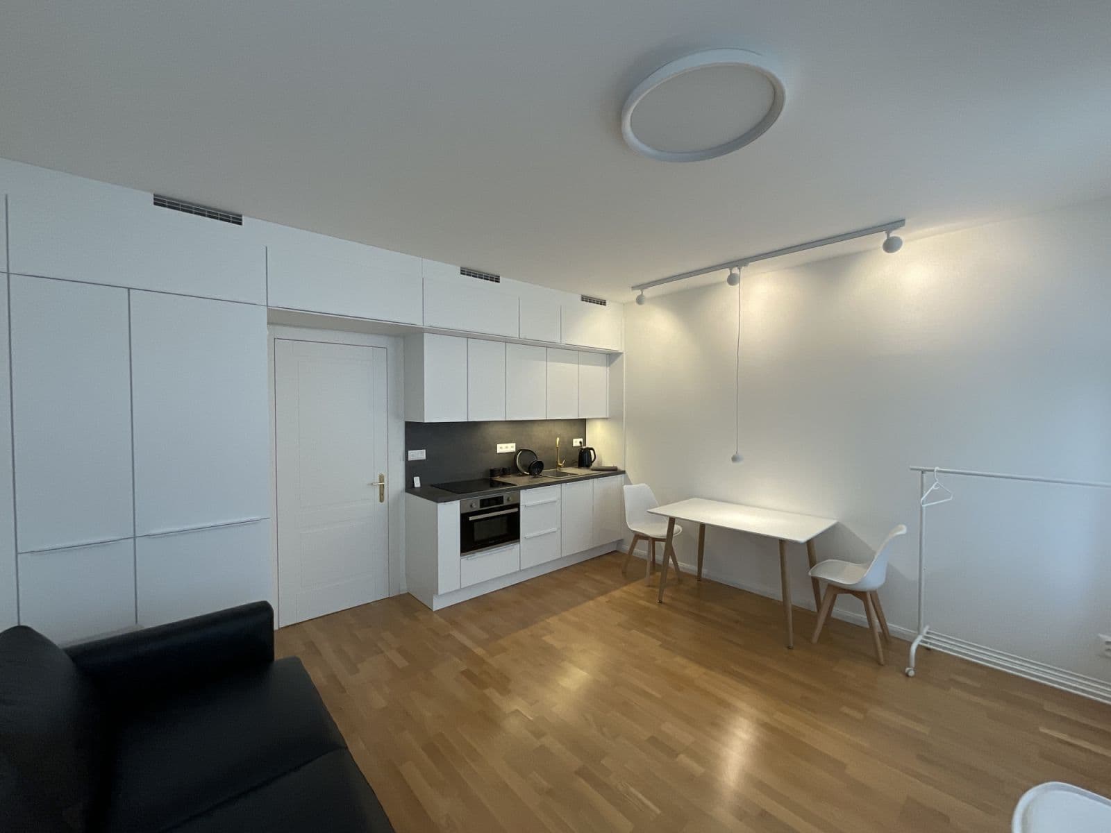 Prenájom bytu 27 m², Rubešova, Praha, Praha Prenájom bytu 27 m², Rubešova, Praha, Praha
