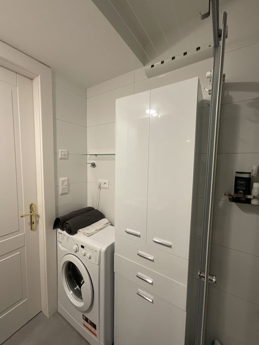 Prenájom bytu 27 m², Rubešova, Praha, Praha Prenájom bytu 27 m², Rubešova, Praha, Praha