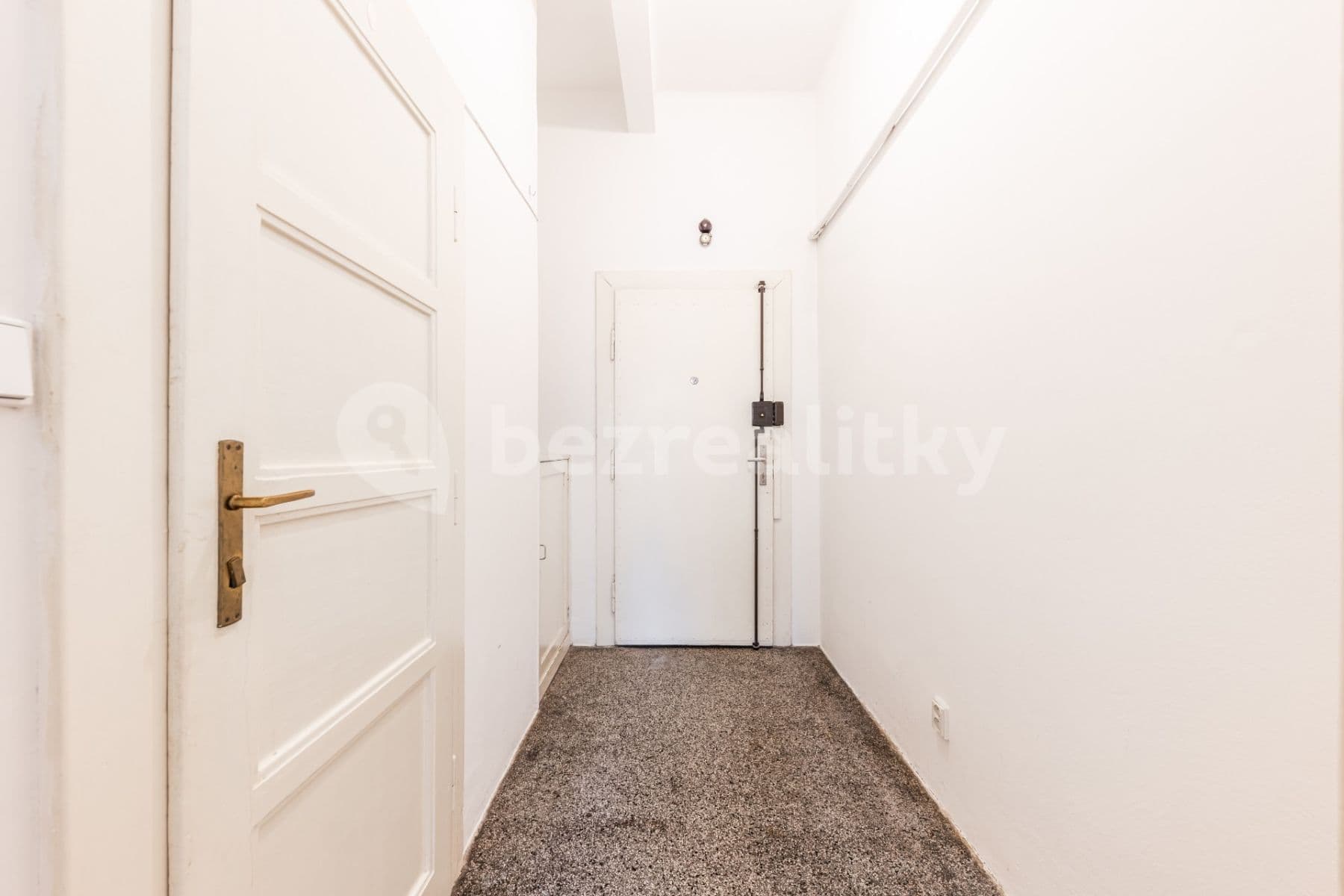 Prenájom bytu 1-izbový 30 m², Černokostelecká, Praha, Praha Prenájom bytu 1-izbový 30 m², Černokostelecká, Praha, Praha