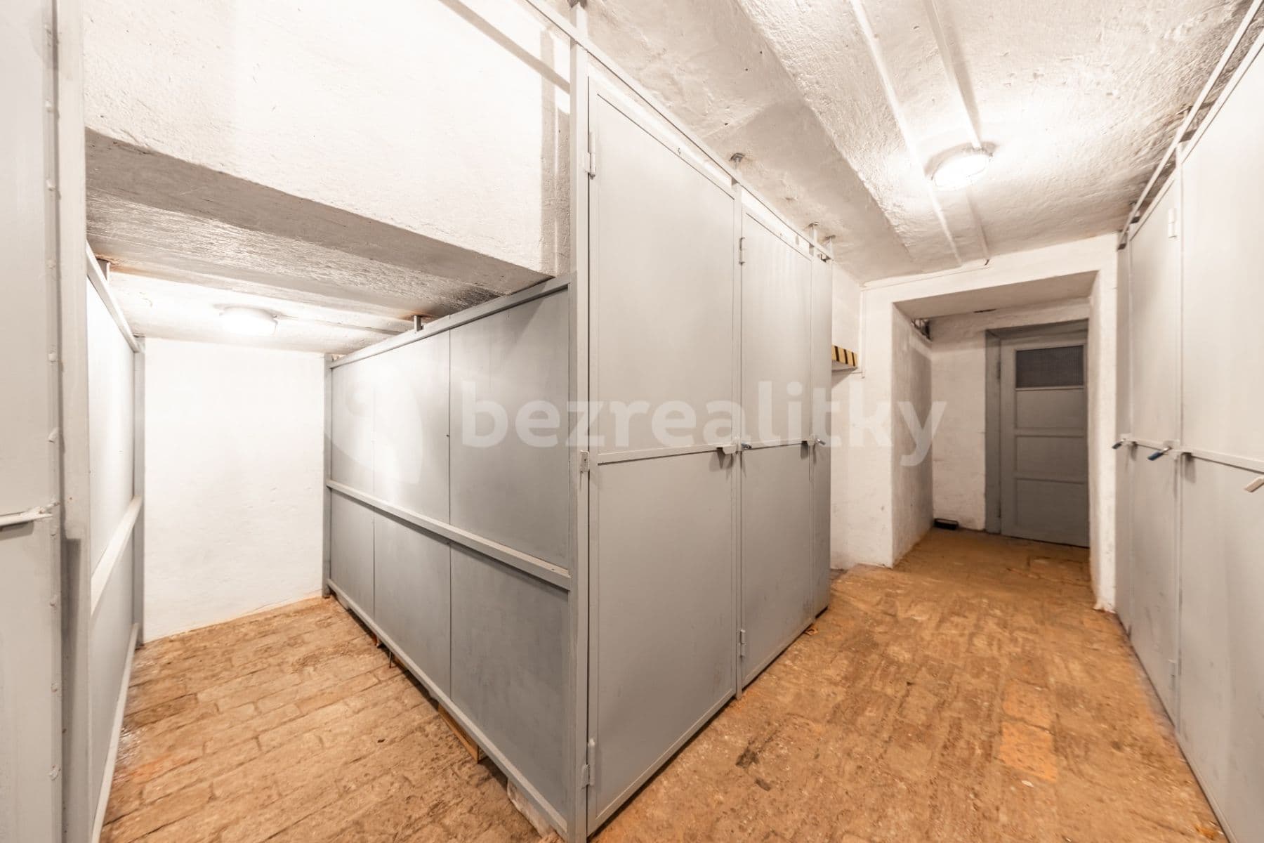 Prenájom bytu 1-izbový 30 m², Černokostelecká, Praha, Praha Prenájom bytu 1-izbový 30 m², Černokostelecká, Praha, Praha