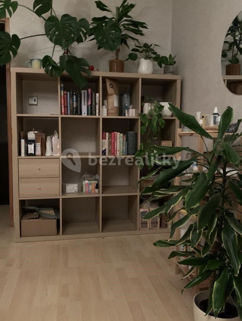 Prenájom bytu 3-izbový 76 m², Trávníčkova, Praha, Praha Prenájom bytu 3-izbový 76 m², Trávníčkova, Praha, Praha